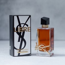 عطر ایو سن لورن لیبره — نمای ۱