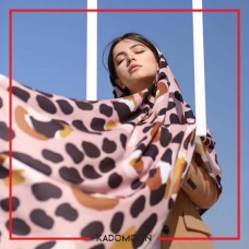 شال پلنگی صورتی — نمای ۱