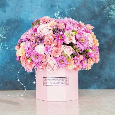 باکس گل فوق لاکچری و خاص کد 07